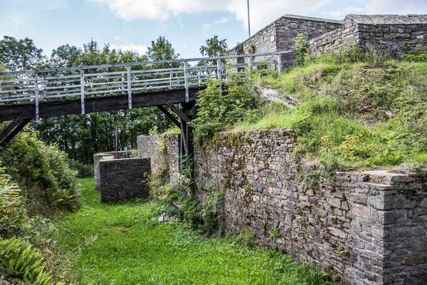 Ruïne van Ginsburg in het Siegerland — Stockfoto