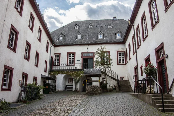 Burg Bilstein als Jugendherberge — Stockfoto