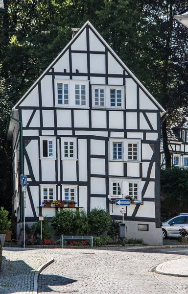 Casas de entramado de madera en el casco antiguo de Freudenberg — Foto de Stock