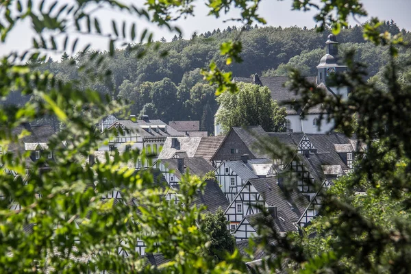 Zpola roubené domy ve starém městě Freudenberg — Stock fotografie