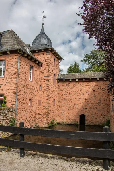 Adolfsburg kastély a Sauerland — Stock Fotó