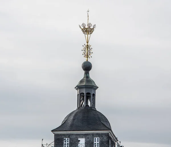 Nikolai-kirche mit kronen im siegerland — Stockfoto