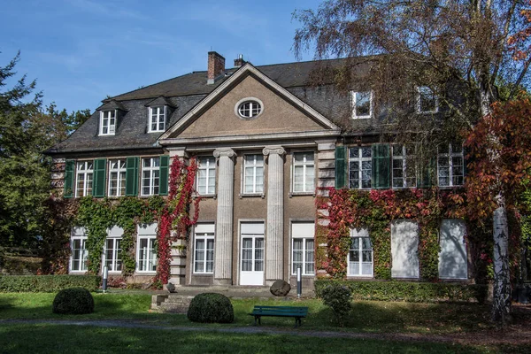 Villa Gruen Dillenburg, mint a regisztrációs iroda — Stock Fotó