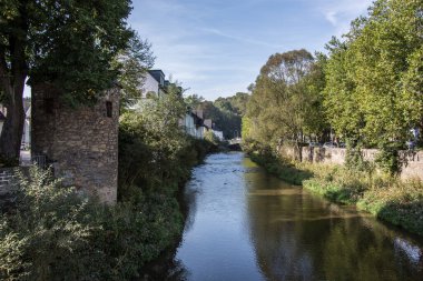 Lahn eski Dillenburg şehrini geçer
