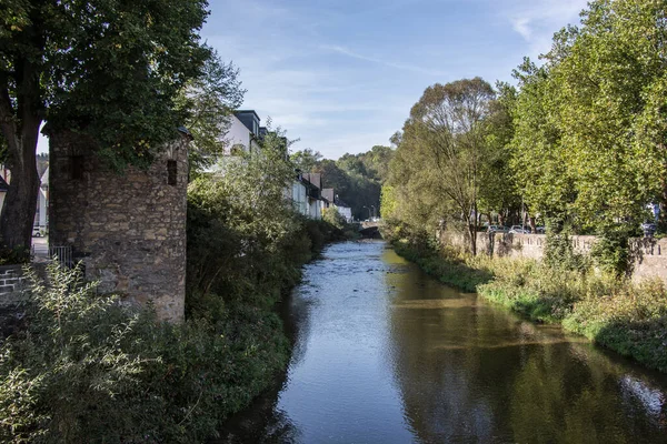 Lahn eski Dillenburg şehrini geçer — Stok fotoğraf