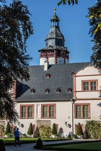 Lahn 'daki Weilburg Sarayı — Stok fotoğraf