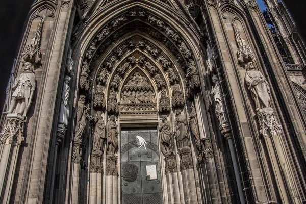 기념비적 인 쾰른 대성당 — 스톡 사진