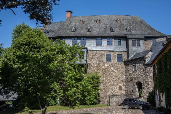 Castelo de Sch=nstein em Wissen — Fotografia de Stock