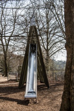 Renkli oyun ekipmanlı oyun parkı