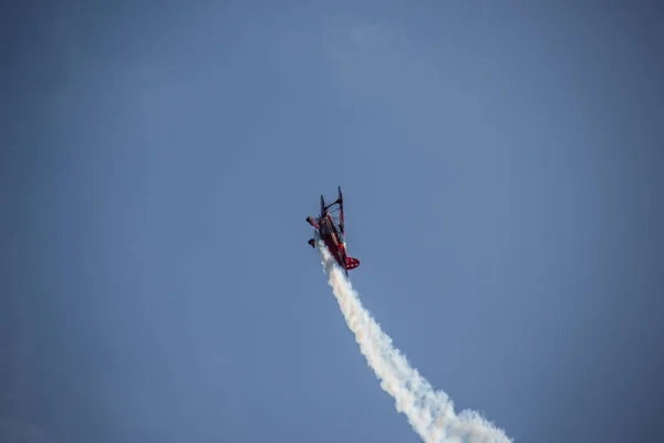 Doppeldecker Kunstflieger Himmel — Photo