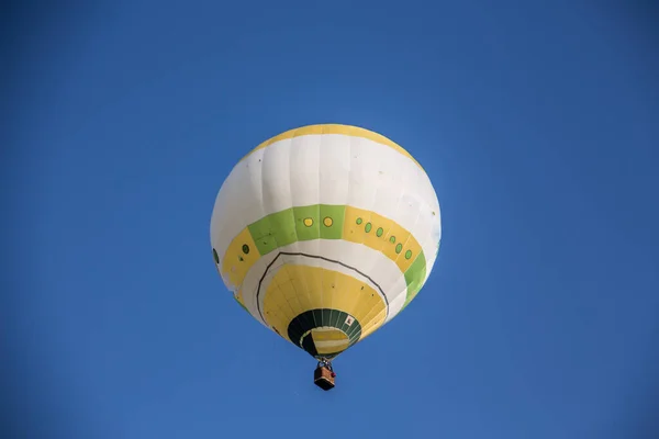 Kalkmadan Önce Sıcak Hava Balonu — Stok fotoğraf