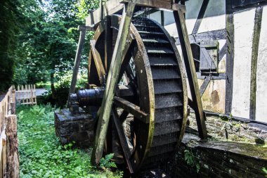 Su tekerleğiyle yeşillendirme