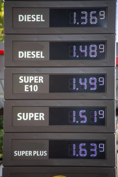 Tabela Preços Eletrónica Posto Gasolina — Fotografia de Stock