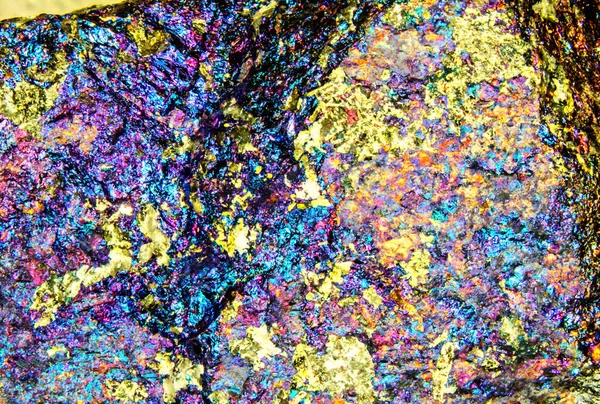 Mineral Kerikil Tembaga Berwarna Dengan Warna Iridesens — Stok Foto