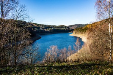 Kurak dönemlerde Siegerland 'daki baraj.
