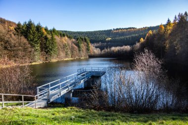Kurak dönemlerde Siegerland 'daki baraj.