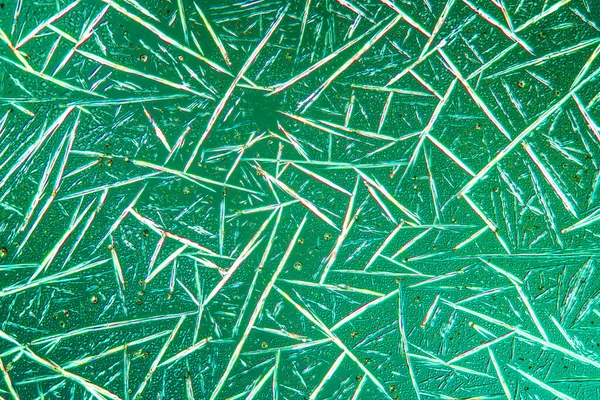 Kryształy Kofeiny Świetle Polaryzacyjnym Pod Mikroskopem 100X — Zdjęcie stockowe