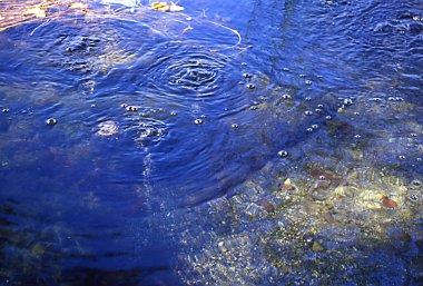 Laacher, metan baloncuklu banka alanına bak.