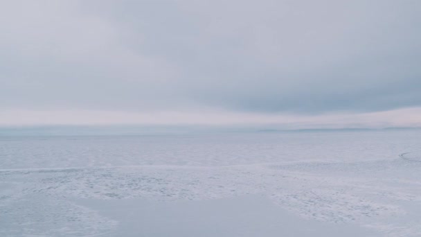 Khivus boat hovercraft tourist entertainment at Baikal lake floats next to Angara river. — 비디오