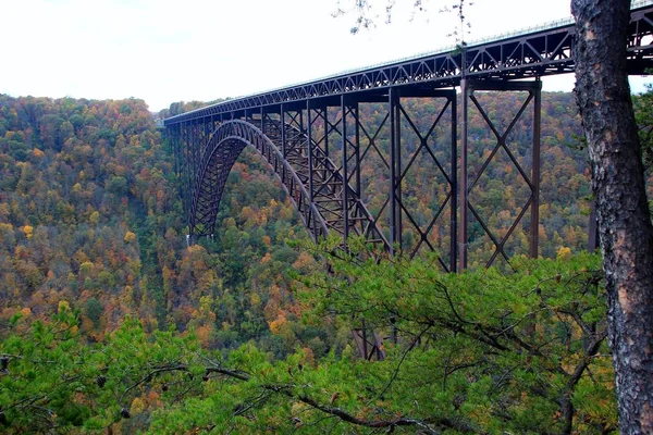 Nuovo Ponte Sulla Gola Del Fiume Virginia Occidentale Circondato Colori — Foto Stock