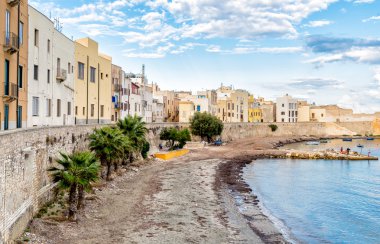Trapani, Akdeniz, Sicilya'nın kıyısındaki eski şehir.