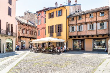 Como, İtalya'nın tarihi merkezinde Piazza San Fedele
