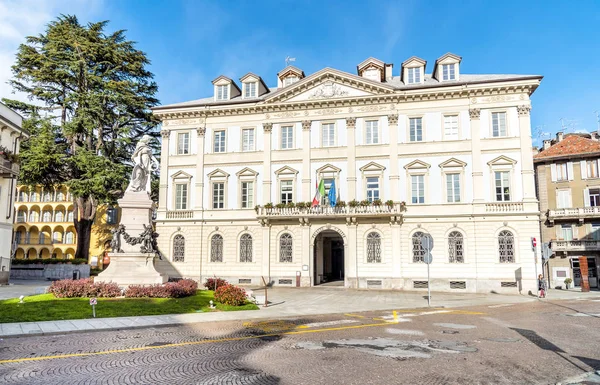 Palacio de la ciudad de Domodossola, Italia — Foto de Stock