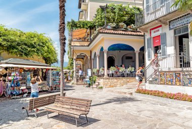 Bella Adası, lake Maggiore, İtalya'nın Borromean Adaları'nın tarihi merkezi