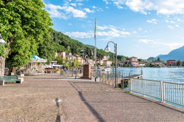 Porto Ceresio, Varese eyaletinde üzerinde Lake Lugano Gölü mesire.