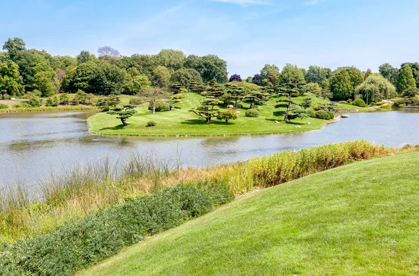 View of Japanese Garden at Chicago Botanic Garden, USA — Stock Photo, Image