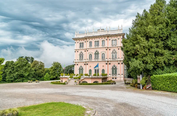 Villa Andrea Ponti, Varese, Italië — Stockfoto