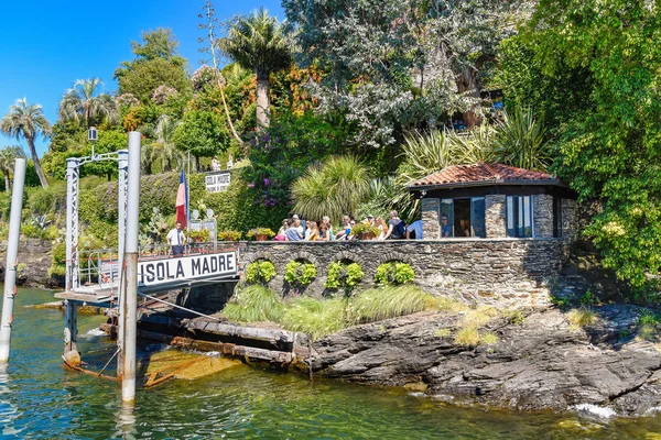 Giriş Madre Island lake Maggiore Kuzey İtalya Borromean Adaları.