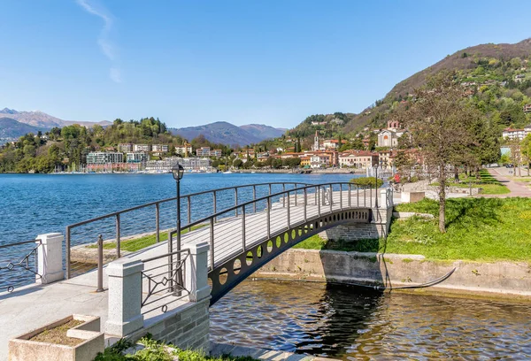 Pohled na Laveno Mombello, Itálie — Stock fotografie