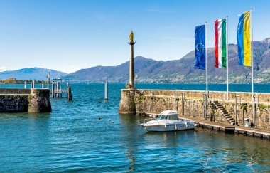 Liman duvar Luino lake Maggiore, İtalya 