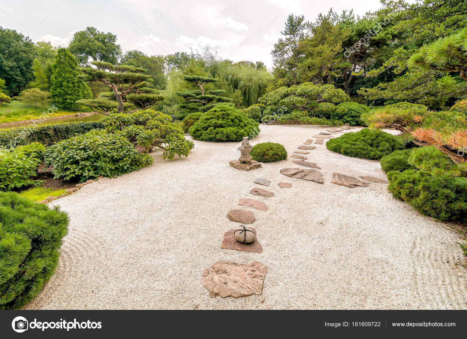 Japanese Garden At Chicago Botanic Garden Usa Stock Photo