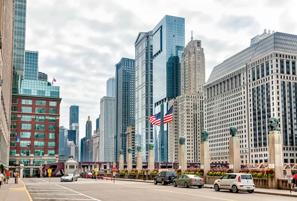 Chicago centro urbano calles vista, Illinois . — Foto de Stock