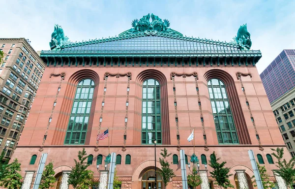 Harold washington bibliothekszentrum gebäude in der innenstadt Chicagos — Stockfoto