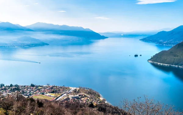 Manzara Lake Maggiore, İtalya