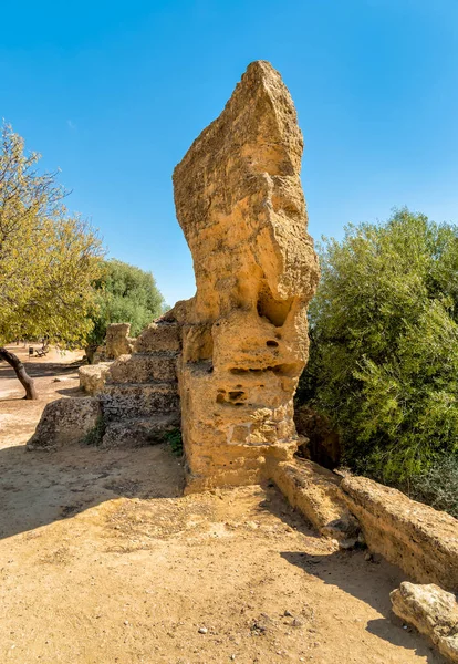 Park av Tempeldalen i Agrigento, Sicilien, Italien — Stockfoto