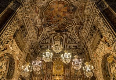 İç mekanlar, freskler ve Santa Caterina kilisenin İtalya'nın Palermo, Sicilya, mimari detaylar