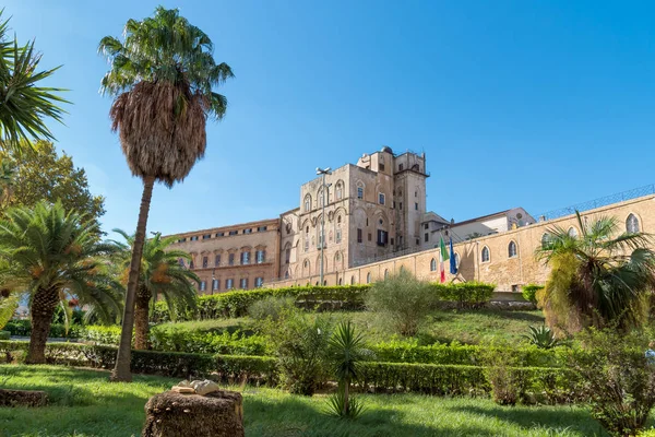 Vista Del Palacio Norman Situado Parte Más Antigua Palermo Sicilia — Foto de Stock