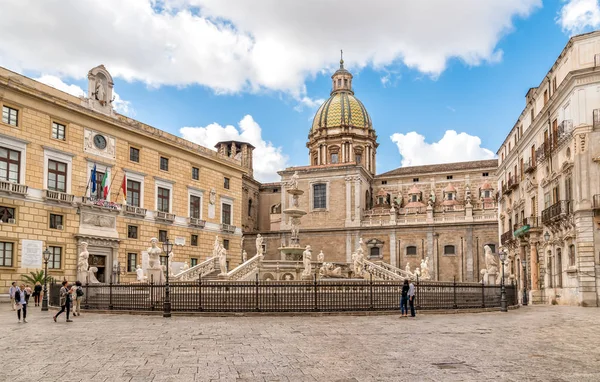 Palermo Sicilia Italia Octubre 2017 Vista Fuente Pretoria Con Cúpula — Foto de Stock