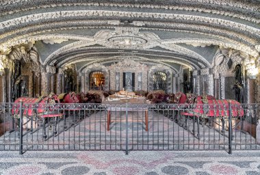 Stresa, Verbania, İtalya - 28 Temmuz 2016: Lake Maggiore Bella adada yer alan Borromeo Sarayı iç.