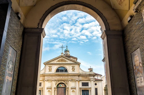 Pohled Církve Románská Bazilika San Vittore Varese Itálie — Stock fotografie