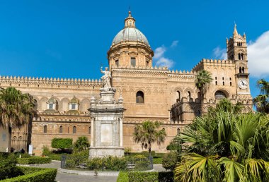 Palermo Katedrali ile Santa Rosalia heykel, Sicilya, İtalya