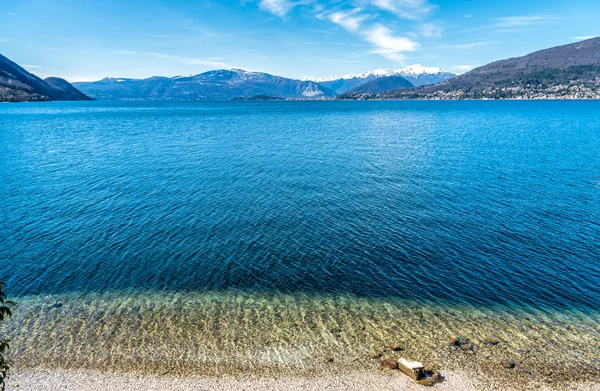 Lake Maggiore Manzara Bir Kış Gününde — Stok fotoğraf