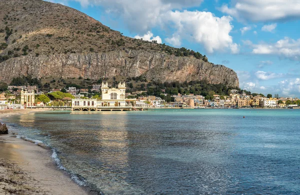 Veduta Charleston Stabilimento Balneare Mondello Sul Mare Palermo Sicilia Italia — Foto Stock