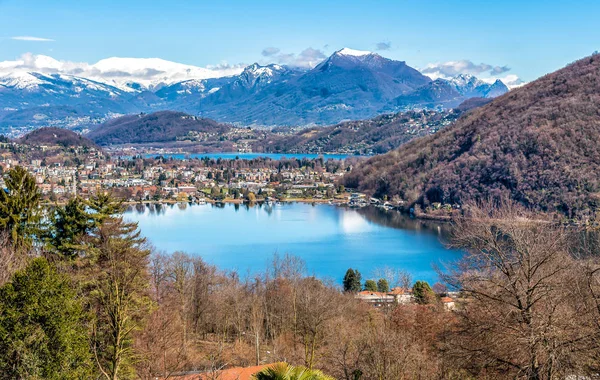 Landschaft Des Ceresiosees Und Des Luganersees Mit Schneebedeckten Schweizer Alpen — Stockfoto