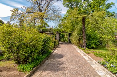Eastland Alışveriş Merkezi Villa Taranto Gölü kıyısındaki Maggiore Pallanza, Verbania, İtalya içinde yer alan, görünümünü.