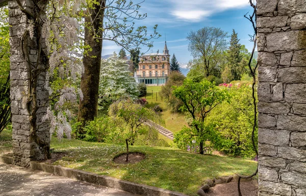 Vista Los Jardines Botánicos Villa Taranto Situado Orilla Del Lago — Foto de Stock